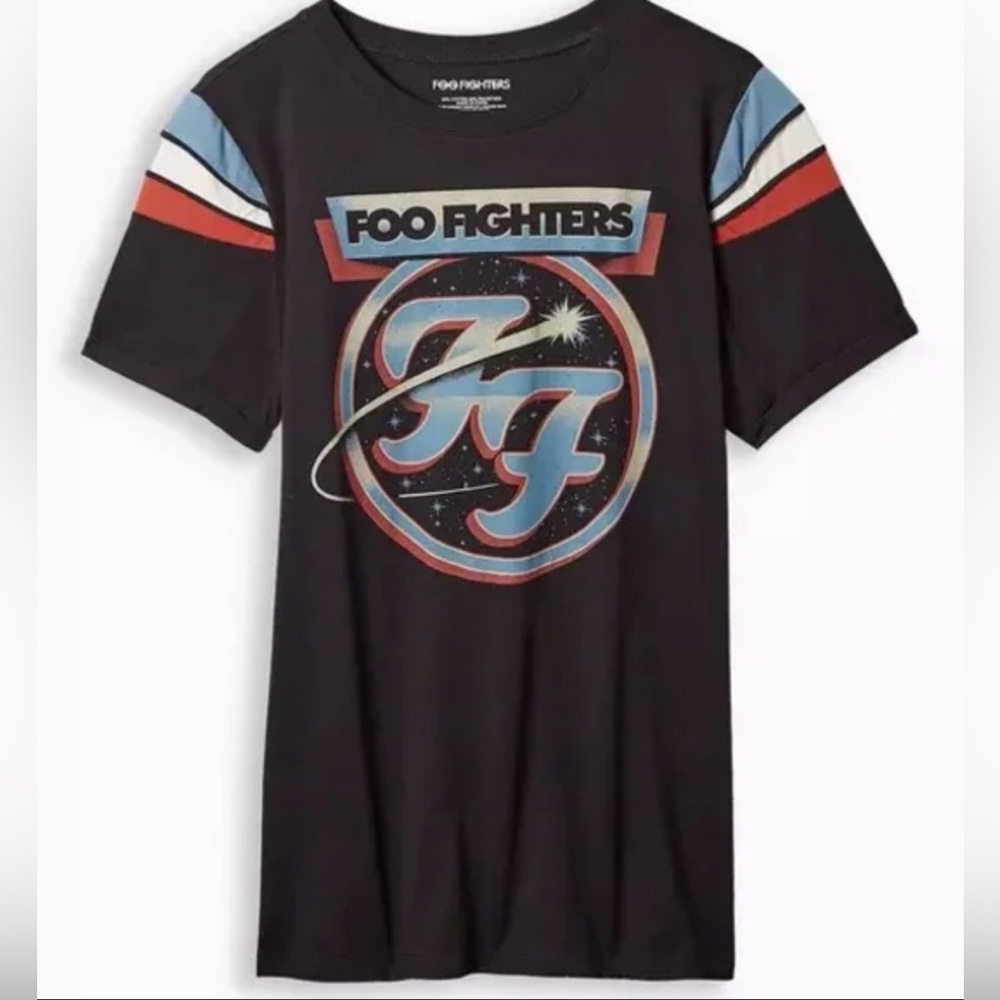 🖤TORRID BLACK FOO FIGHTERS TOP SIZE 3X🖤